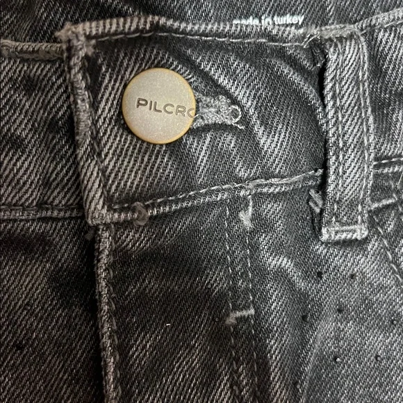 NWT $128 ANTHROPOLOGIE PILCRO The Devon Rhinestone Distressed Denim Shorts 26 - Picture 6 of 14